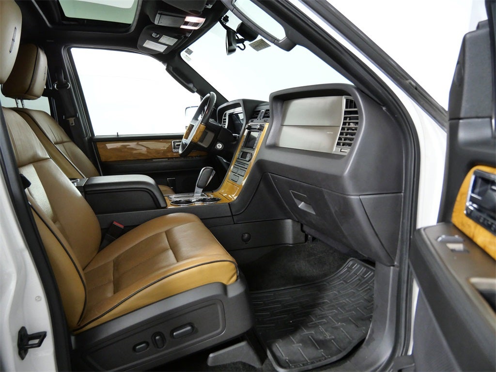 2013 Lincoln Navigator L Base