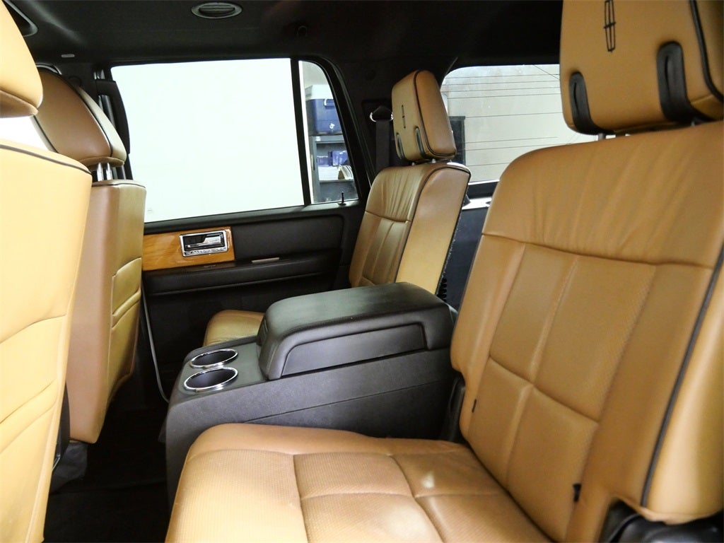 2013 Lincoln Navigator L Base