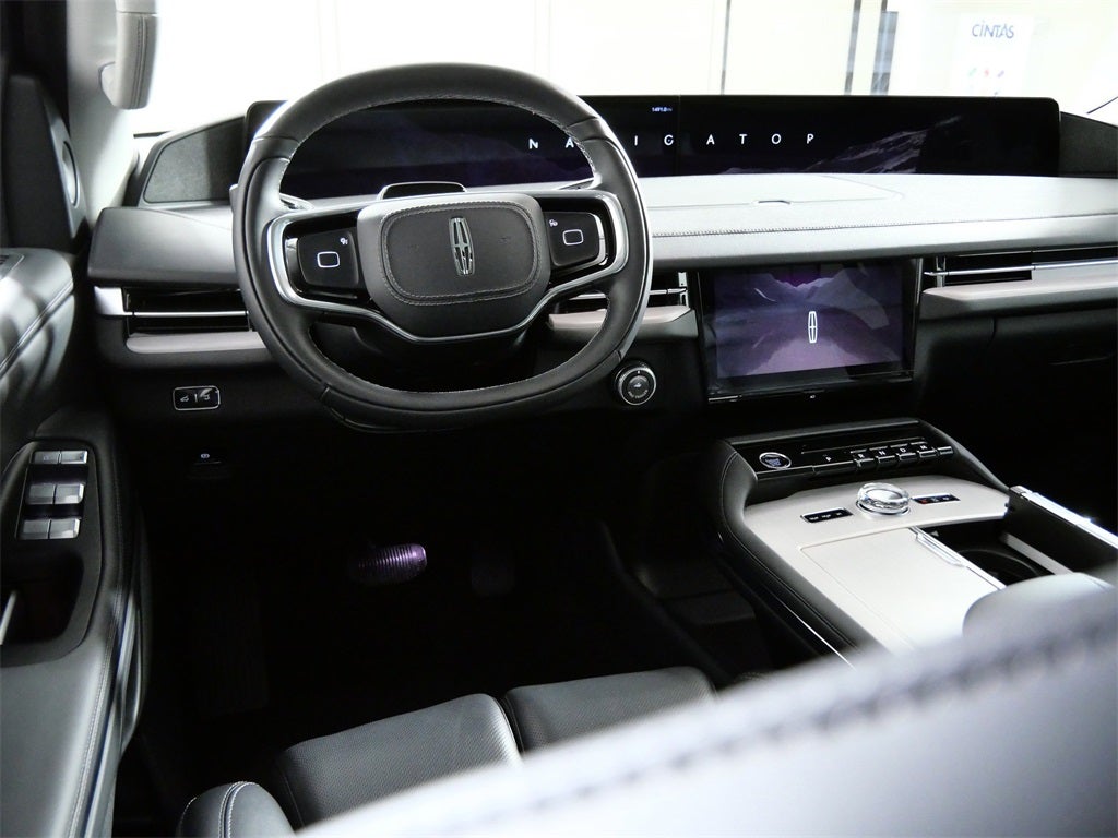2025 Lincoln Navigator L Reserve