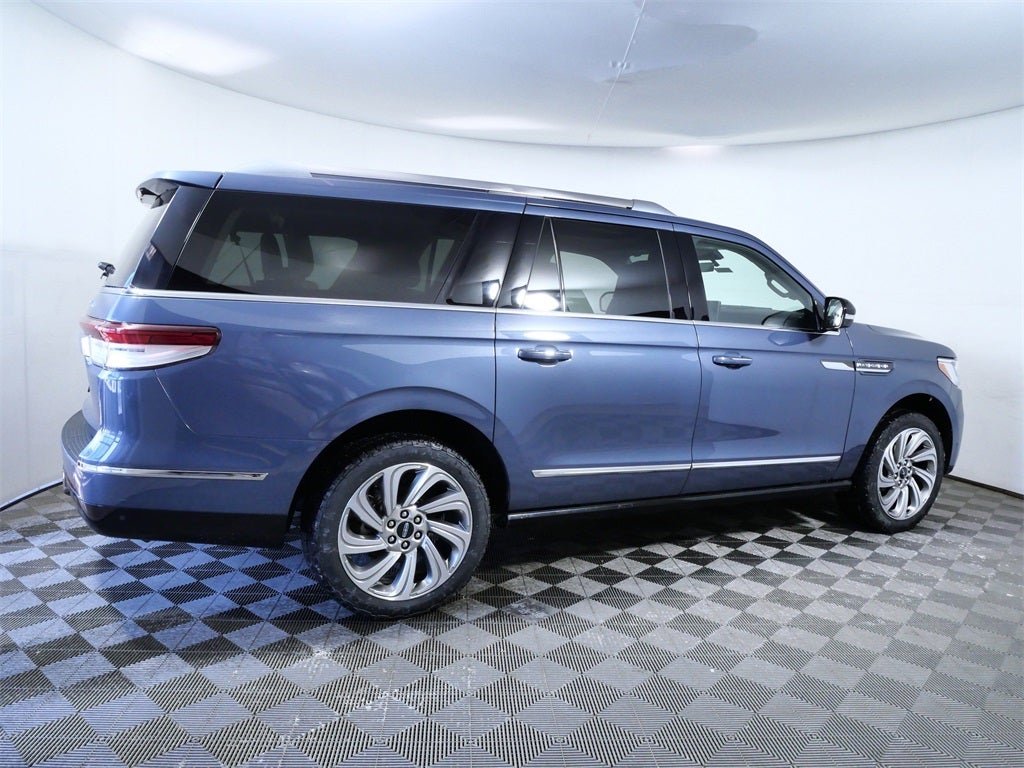 2023 Lincoln Navigator L L Reserve