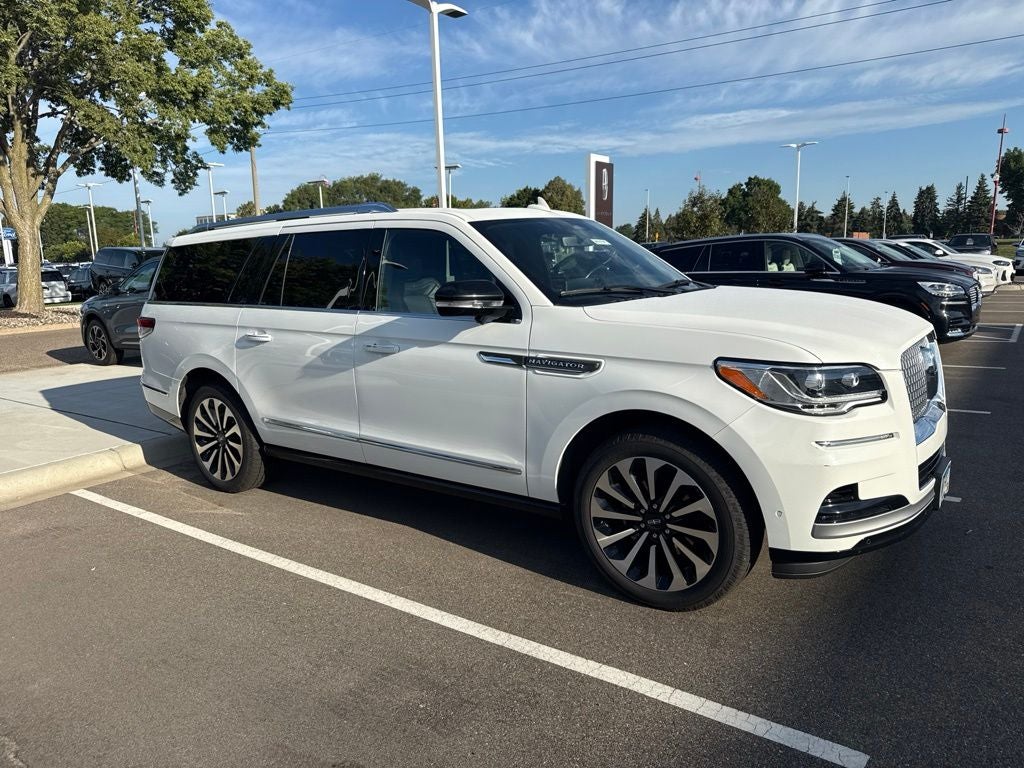 2022 Lincoln Navigator L Reserve