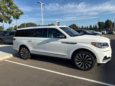 2022 Lincoln Navigator L Reserve