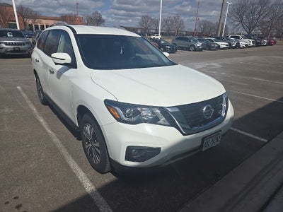 2019 Nissan Pathfinder SL