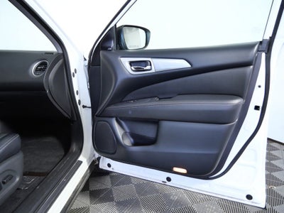 2019 Nissan Pathfinder SL