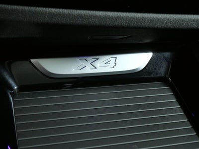 2023 BMW X4 xDrive30i