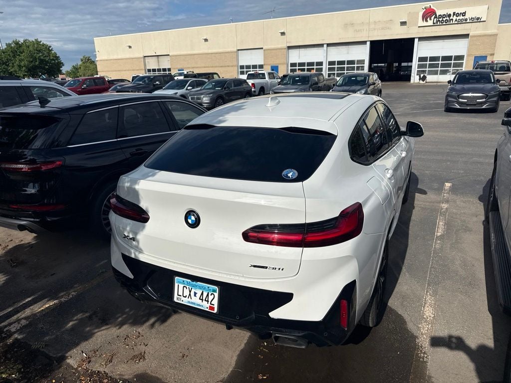 2023 BMW X4 xDrive30i