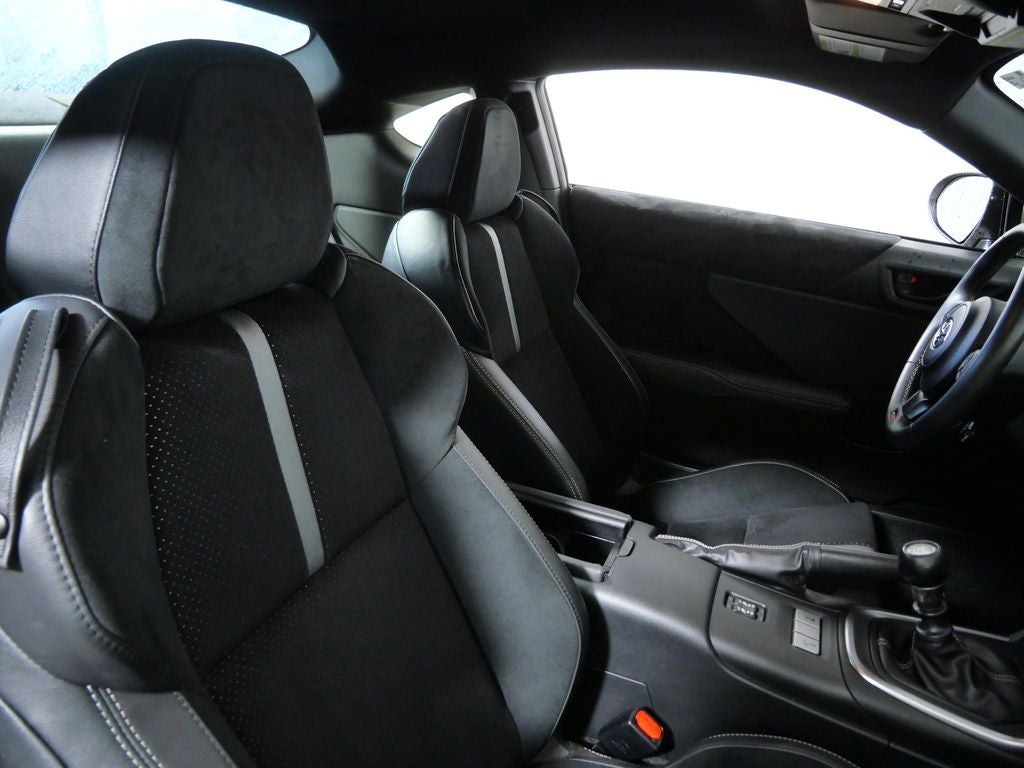 2025 Toyota GR86 Premium