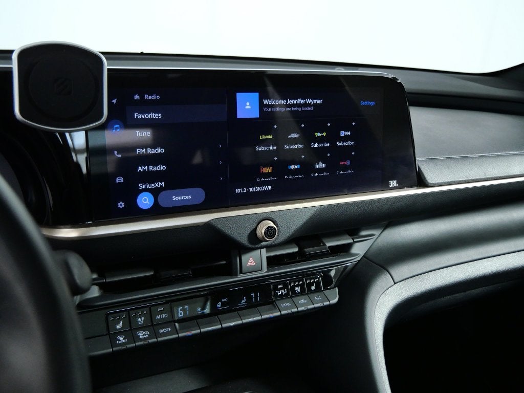 2023 Toyota Crown Limited