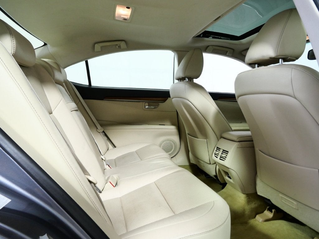 2013 Lexus ES 300h