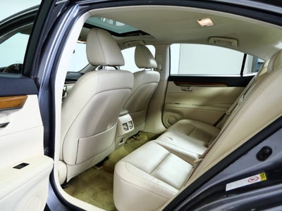 2013 Lexus ES 300h