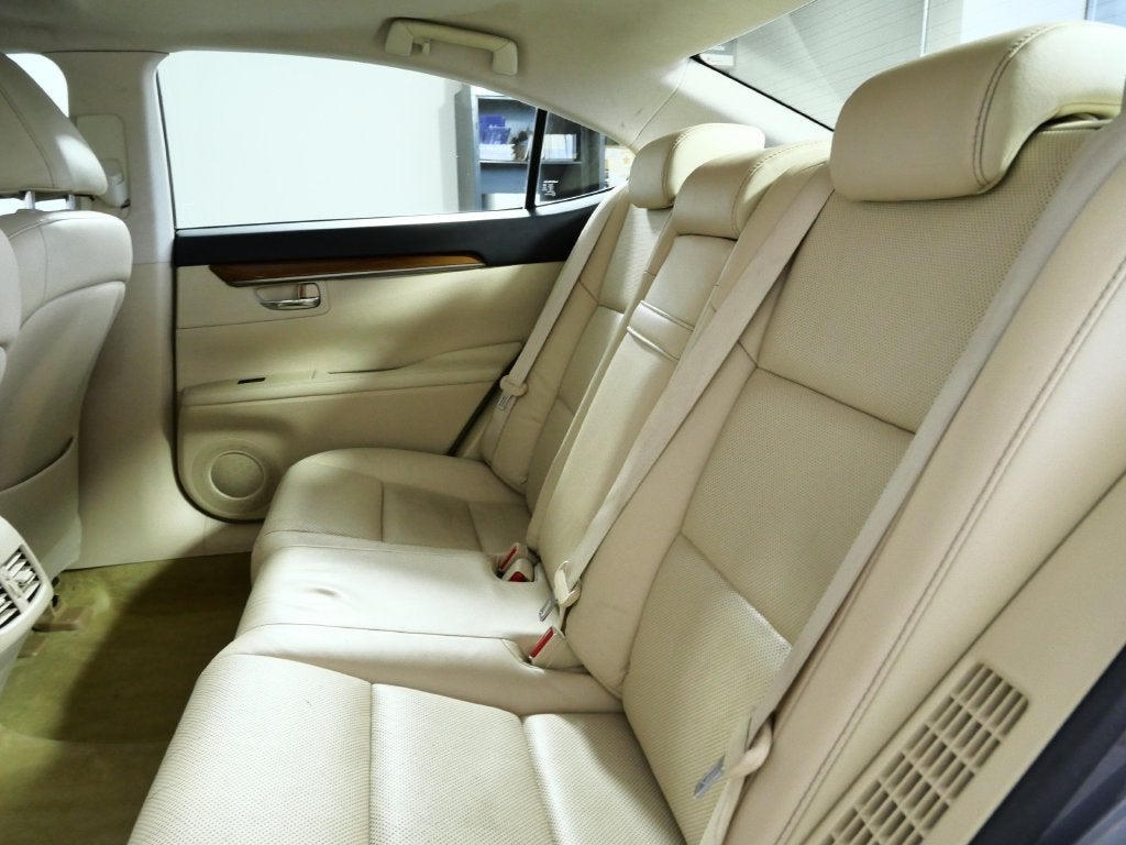 2013 Lexus ES 300h