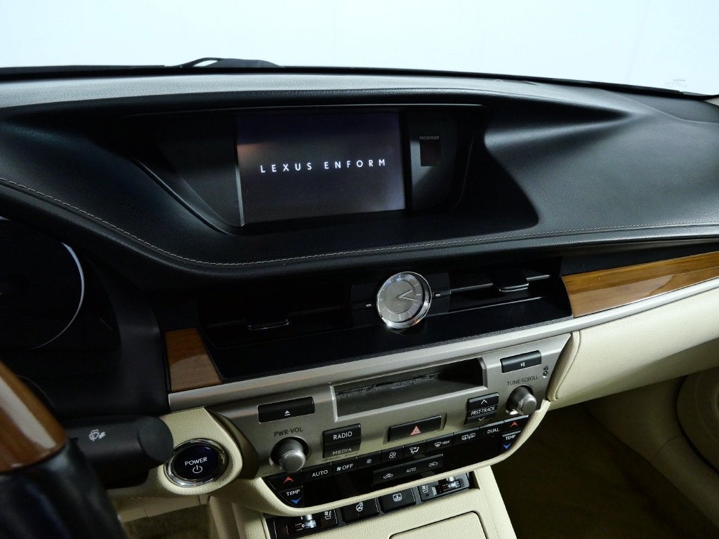 2013 Lexus ES 300h