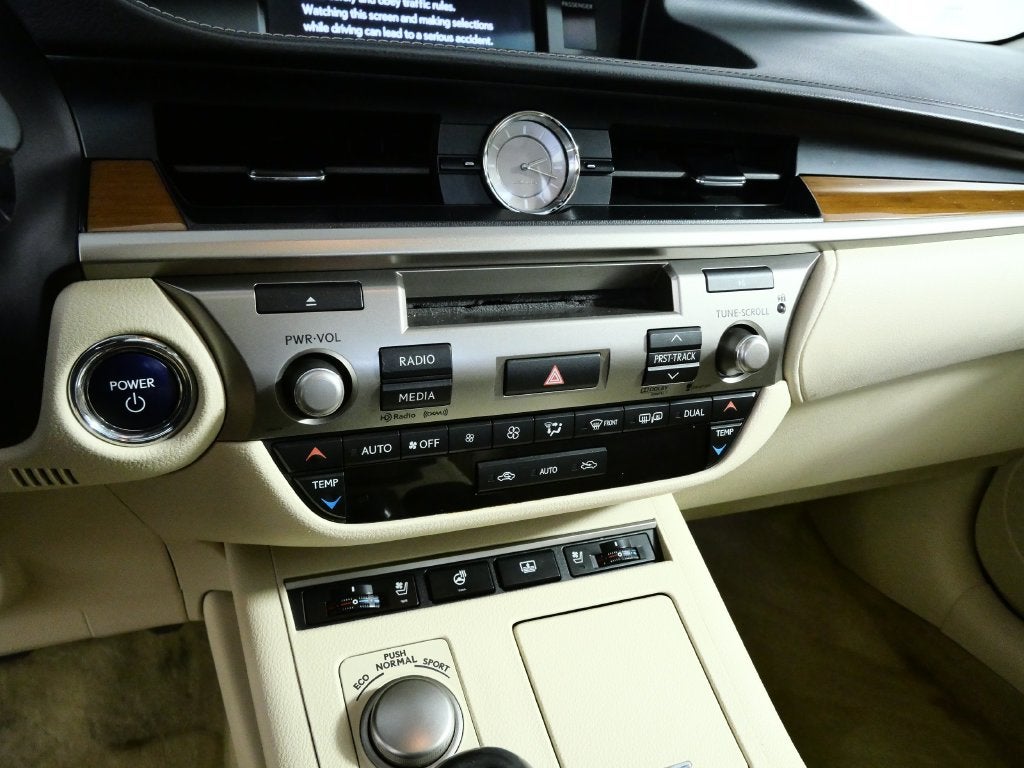2013 Lexus ES 300h