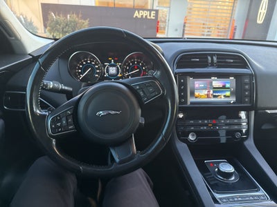 2018 Jaguar F-PACE 30t Premium