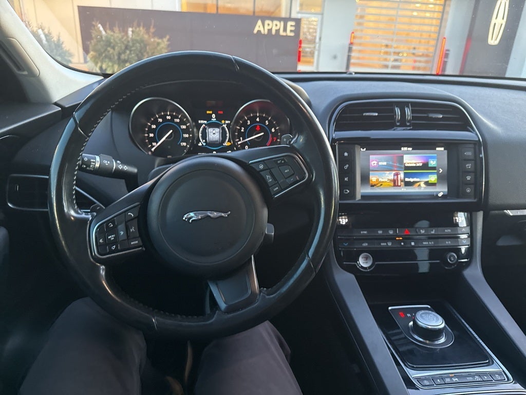 2018 Jaguar F-PACE 30t Premium