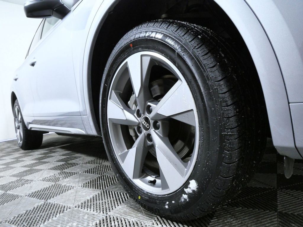 2022 Audi Q5 40 Premium Plus quattro