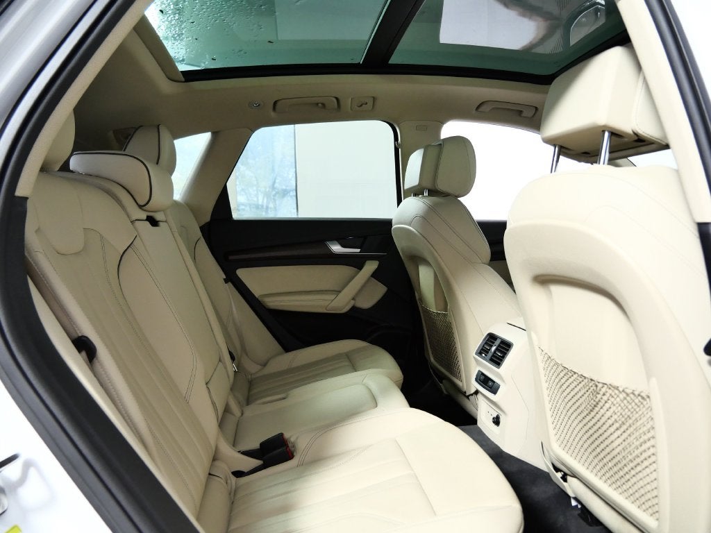 2024 Audi Q5 45 S line Premium quattro