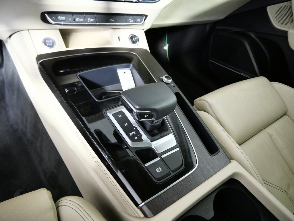 2024 Audi Q5 45 S line Premium quattro