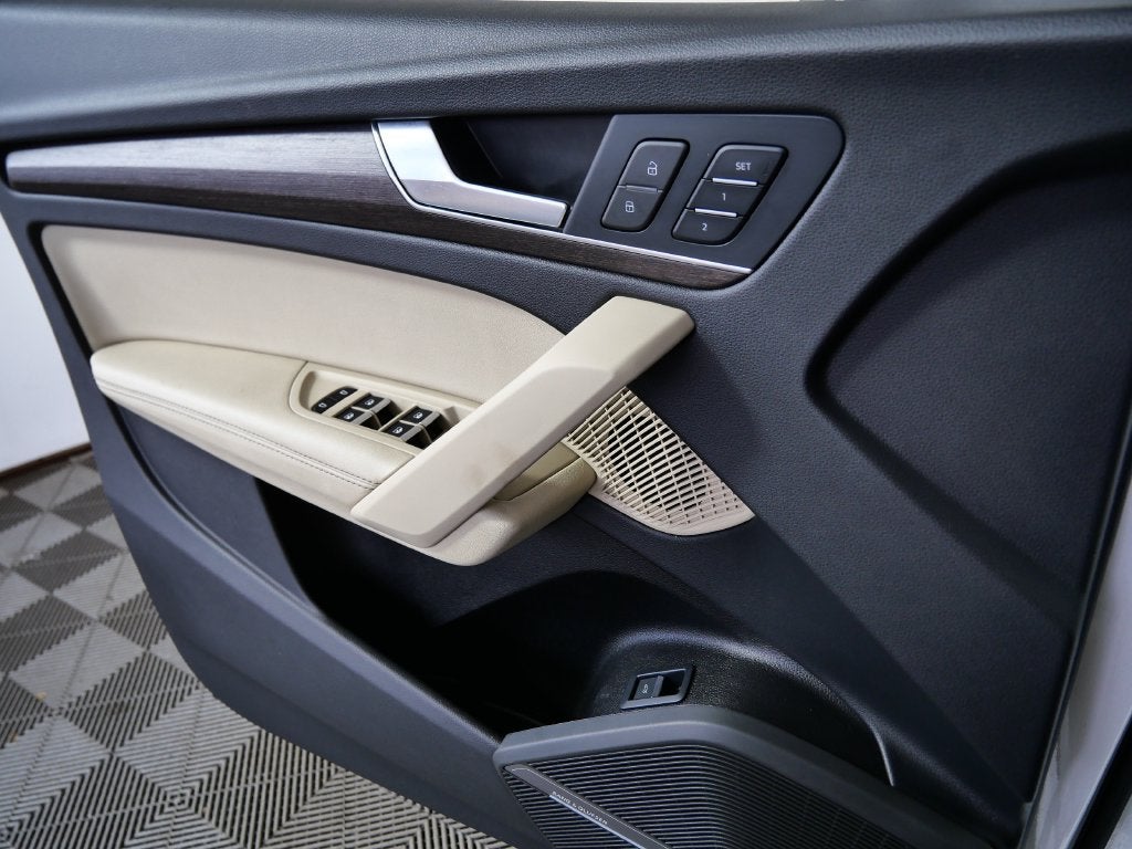 2024 Audi Q5 45 S line Premium quattro