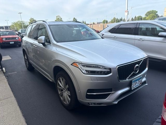 2016 Volvo XC90 T6 Momentum