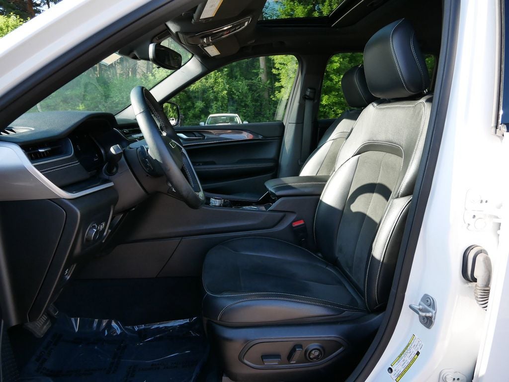 2022 Jeep Grand Cherokee Altitude