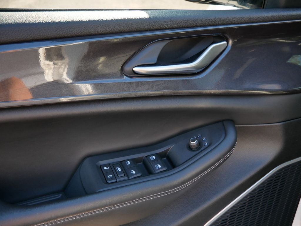 2022 Jeep Grand Cherokee Altitude