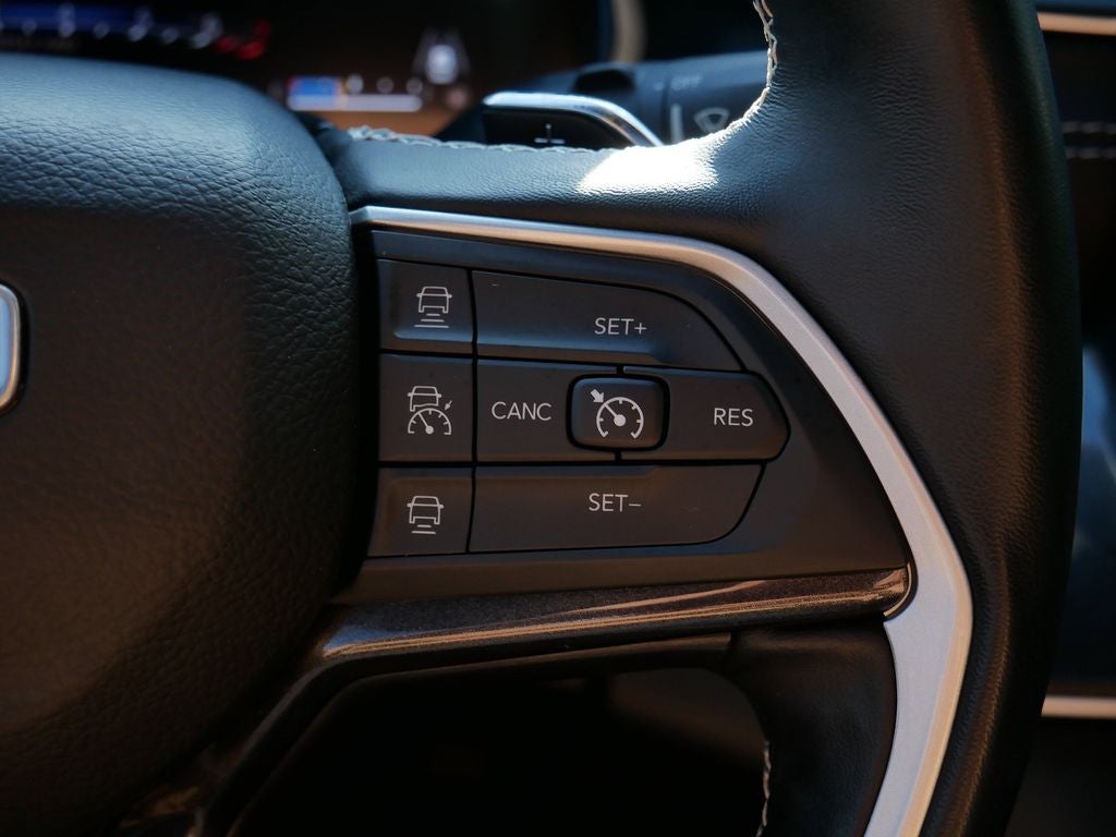 2022 Jeep Grand Cherokee Altitude