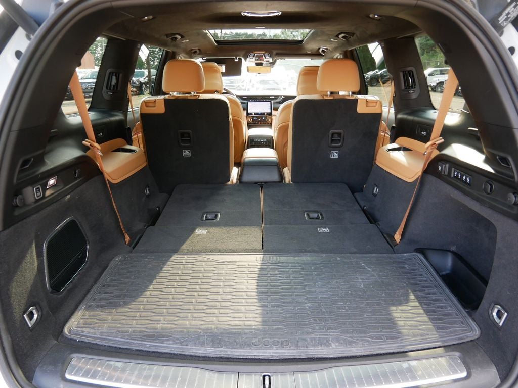 2022 Jeep Grand Cherokee L Summit