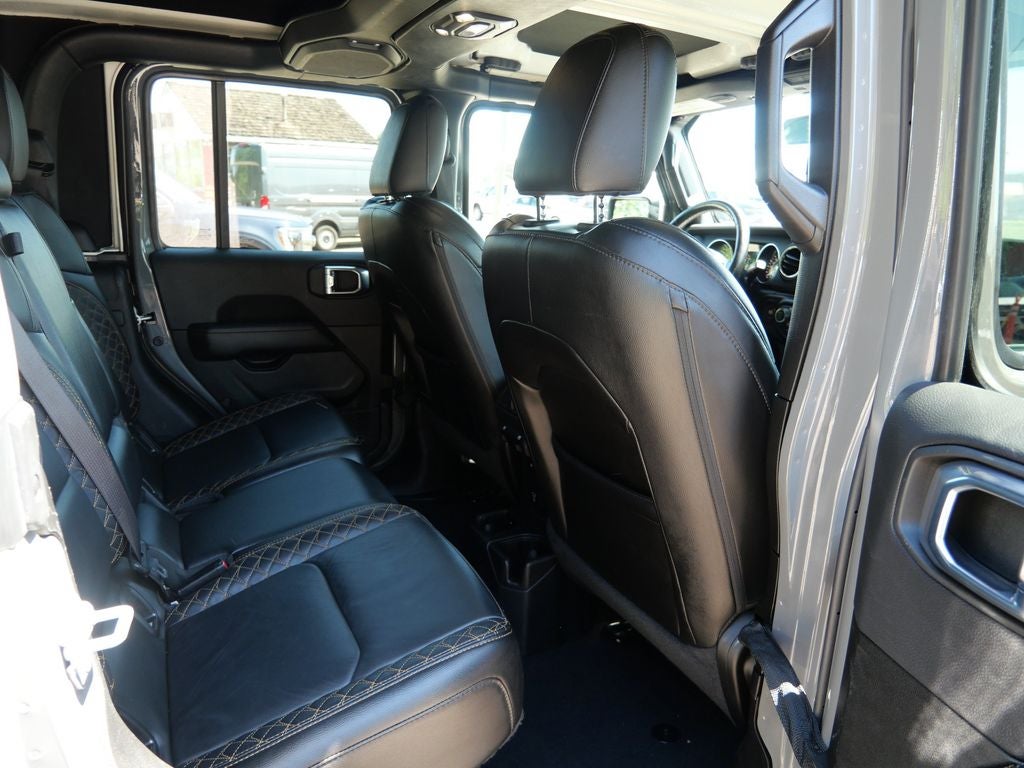 2022 Jeep Gladiator Overland