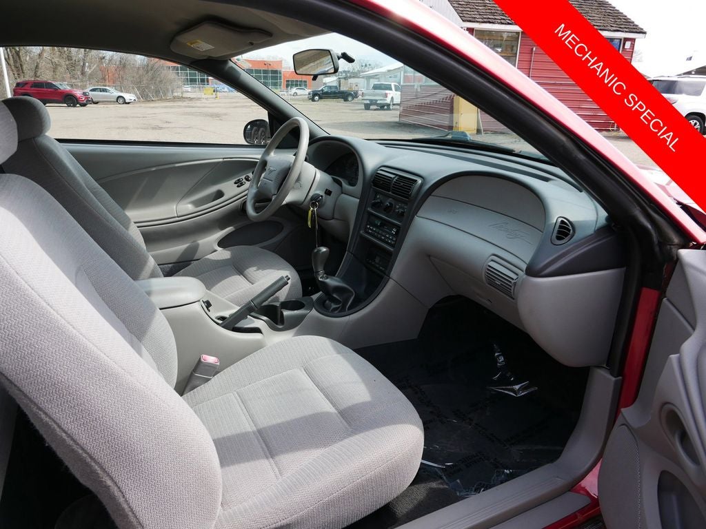 2000 Ford Mustang V6