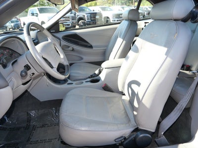 2004 Ford Mustang V6 Deluxe