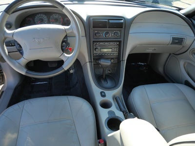 2004 Ford Mustang V6 Deluxe