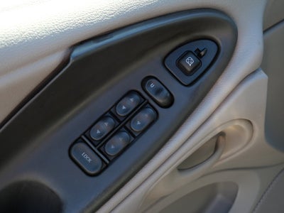 2004 Ford Mustang V6 Deluxe