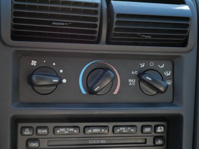 2004 Ford Mustang V6 Deluxe