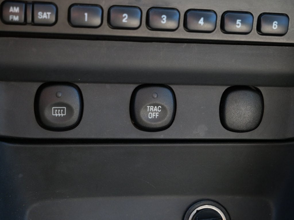 2004 Ford Mustang V6 Deluxe