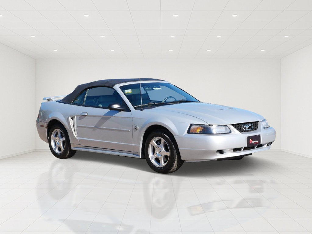 2004 Ford Mustang V6 Deluxe