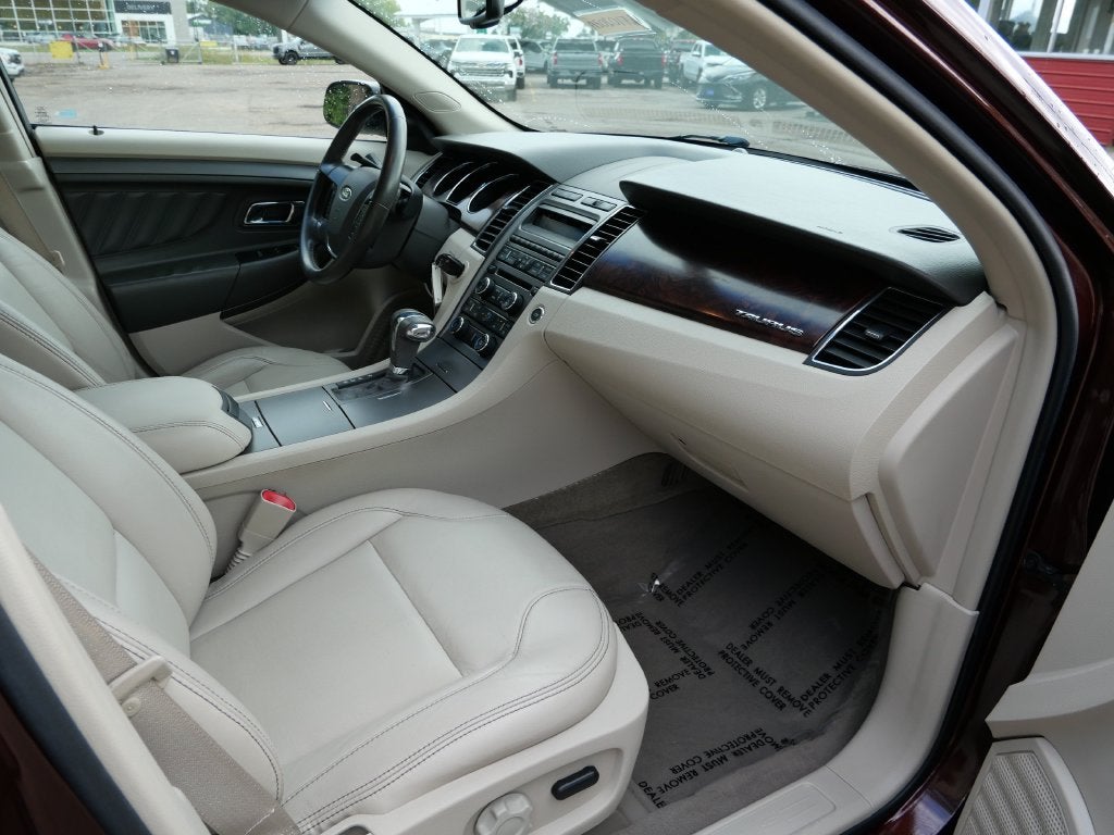 2010 Ford Taurus SEL