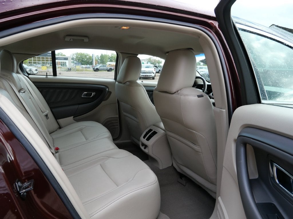 2010 Ford Taurus SEL