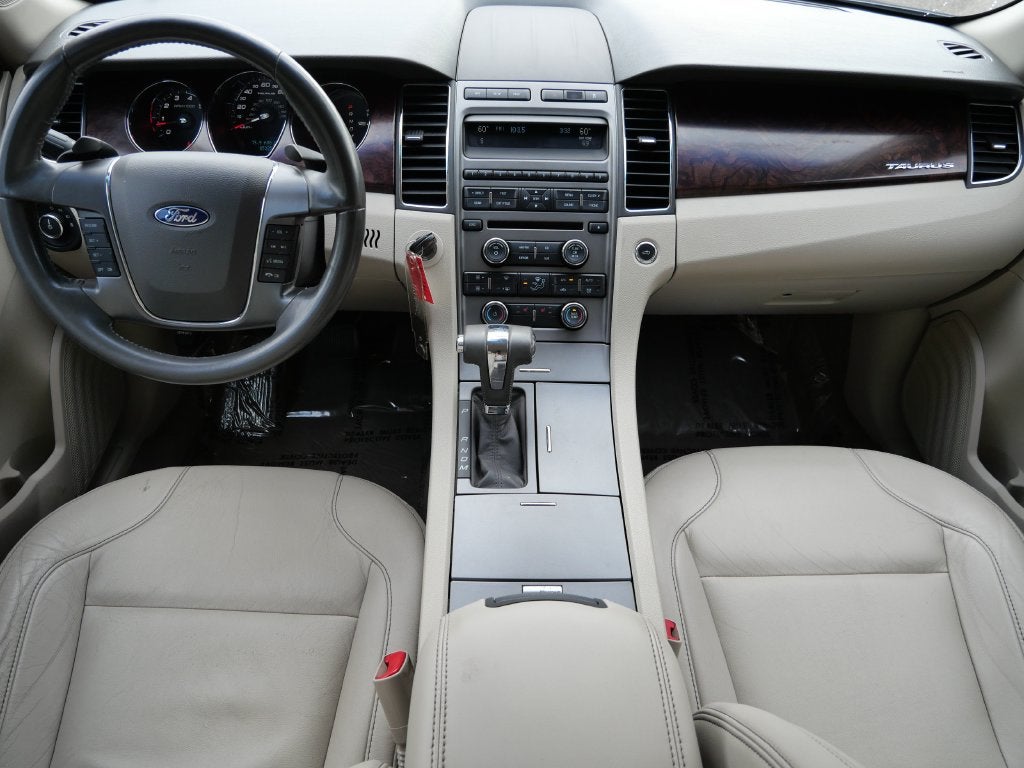 2010 Ford Taurus SEL