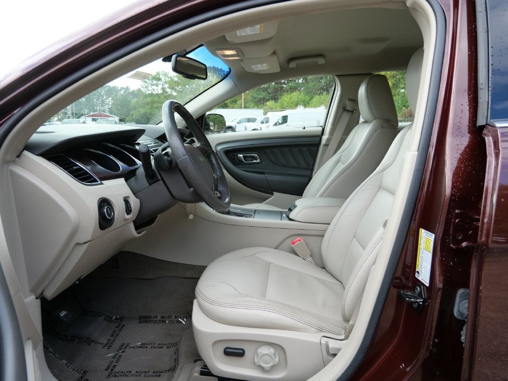 2010 Ford Taurus SEL
