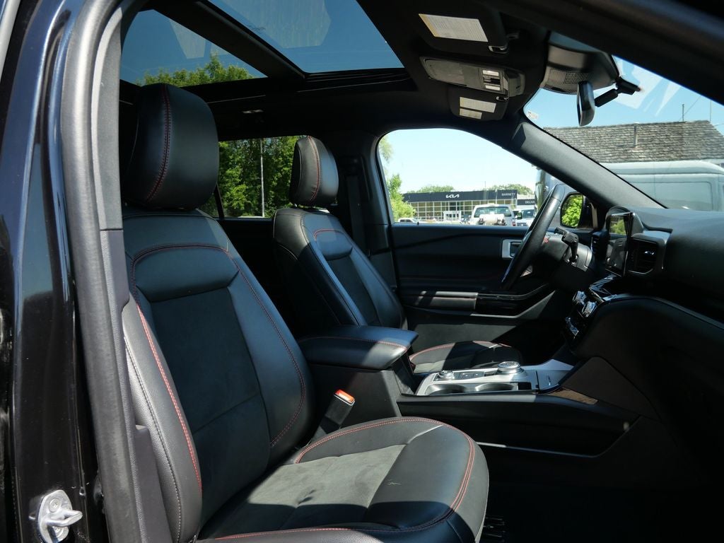 2023 Ford Explorer ST-Line