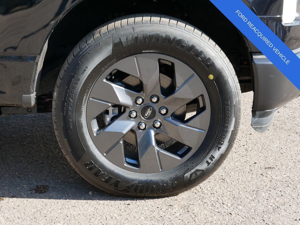 2025 Ford F-150 Lightning Pro