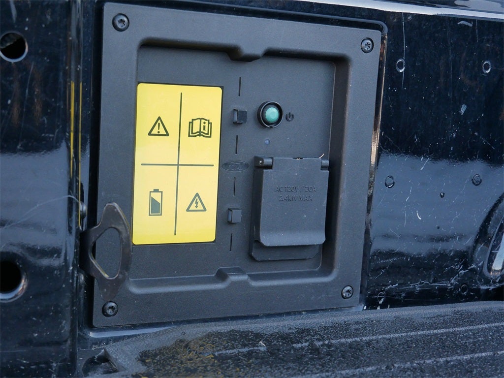 2023 Ford F-150 Lightning XLT