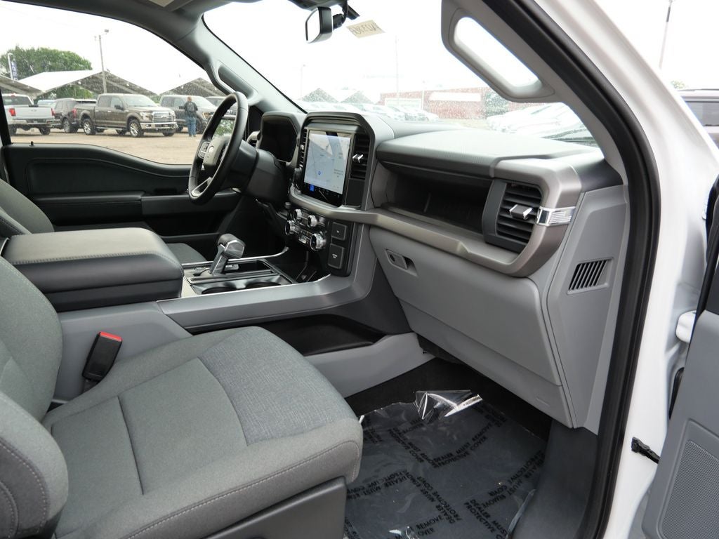 2025 Ford F-150 Lightning XLT