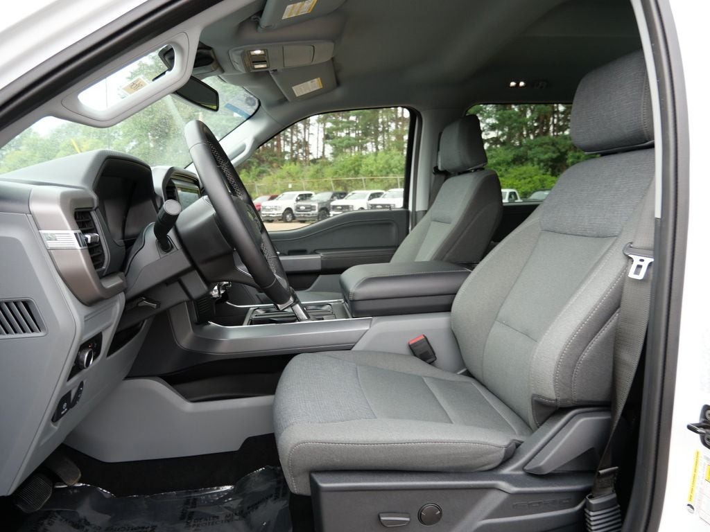 2025 Ford F-150 Lightning XLT