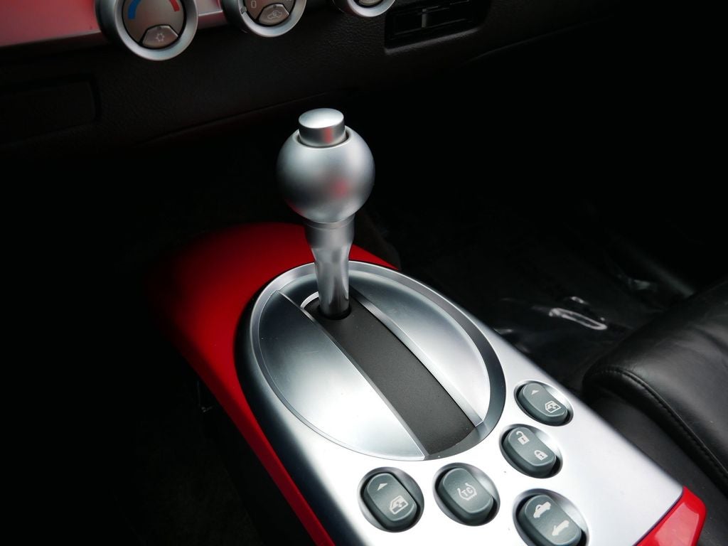 2004 Chevrolet SSR Base