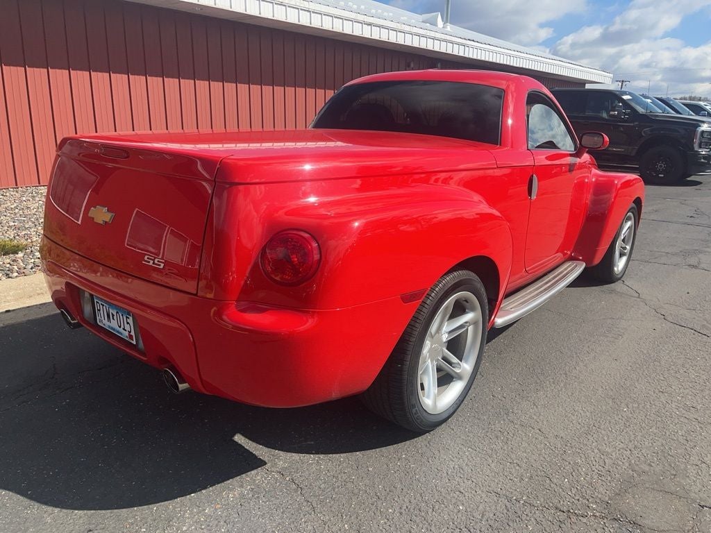 2004 Chevrolet SSR Base