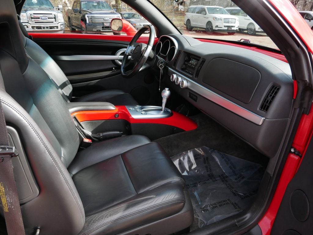 2004 Chevrolet SSR Base