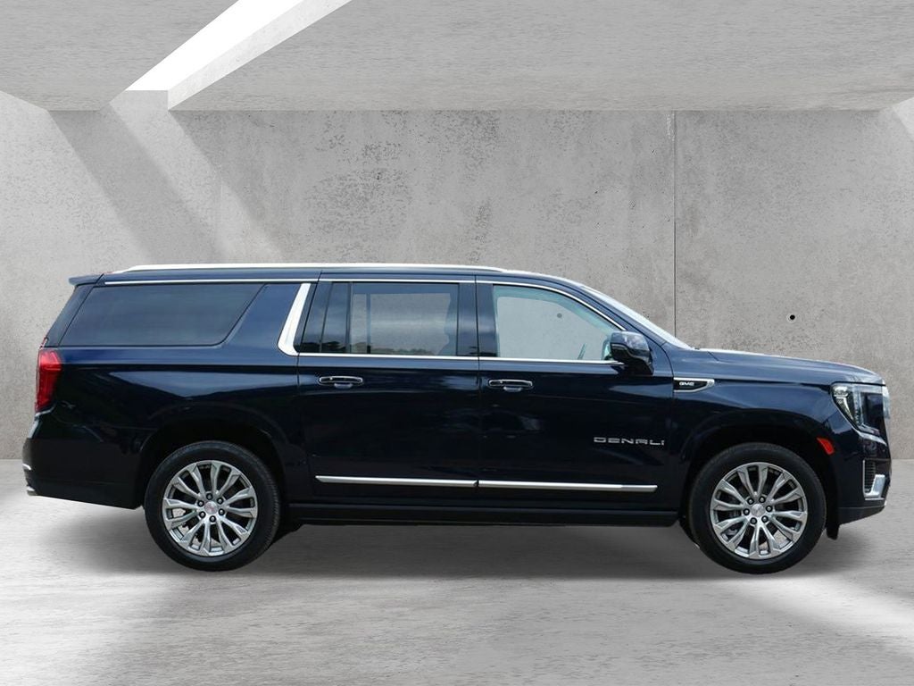 Used 2022 GMC Yukon XL Denali with VIN 1GKS2JKL4NR224542 for sale in Apple Valley, Minnesota