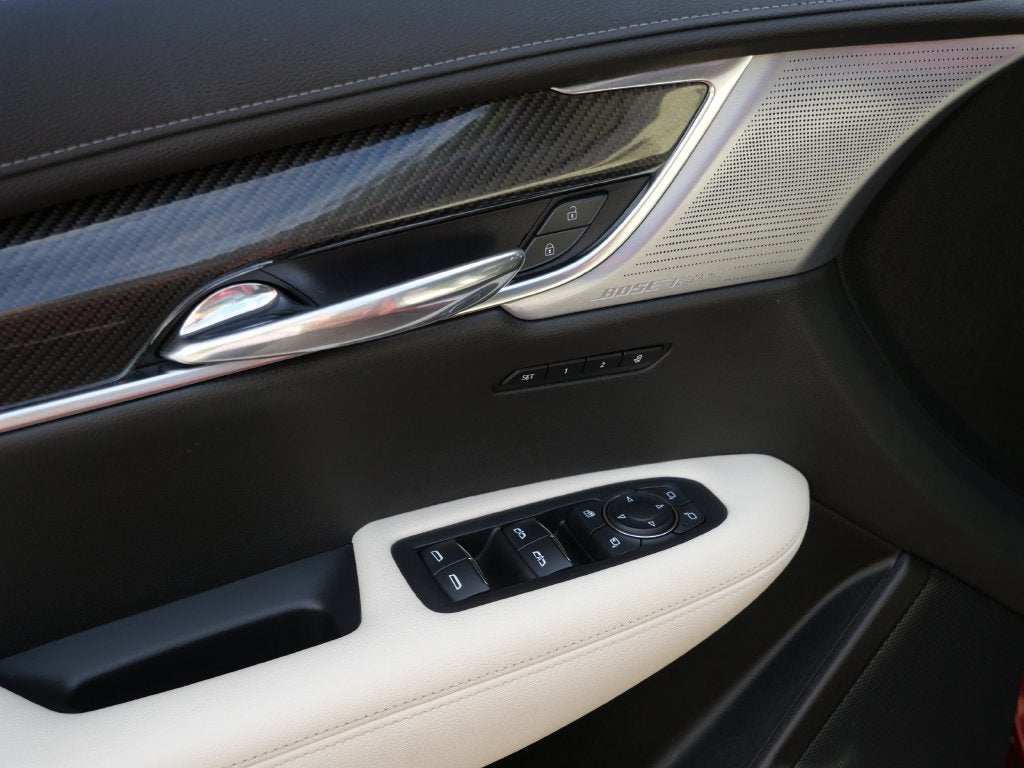 2024 Cadillac XT6 Sport